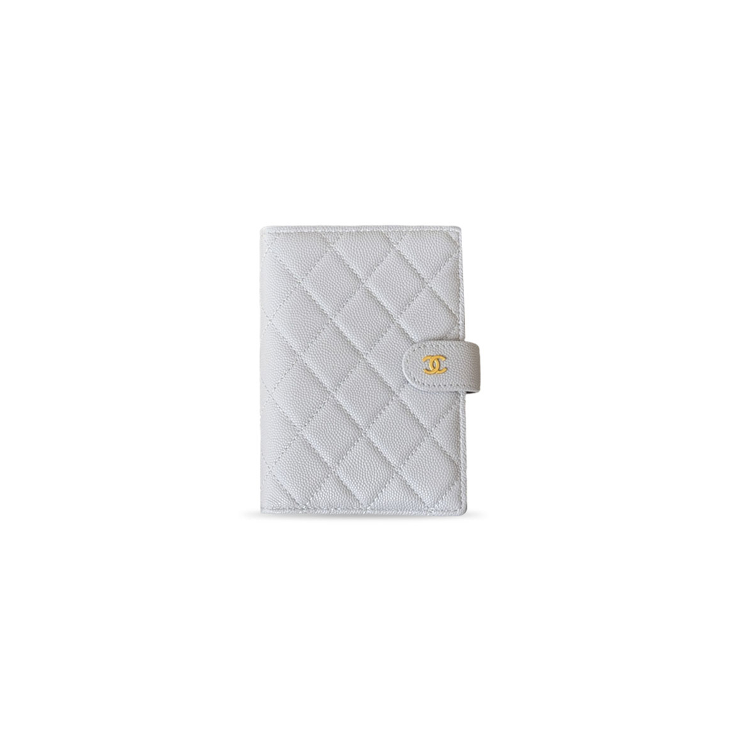 CHANEL MASTER CAVIAR QUILTED PASSPORT HOLDER A96066 (15*10*3cm) 
